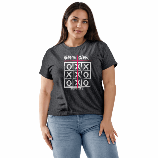 Camiseta Feminina Cinza Chumbo Game Over – 2Pedro 3:11-12